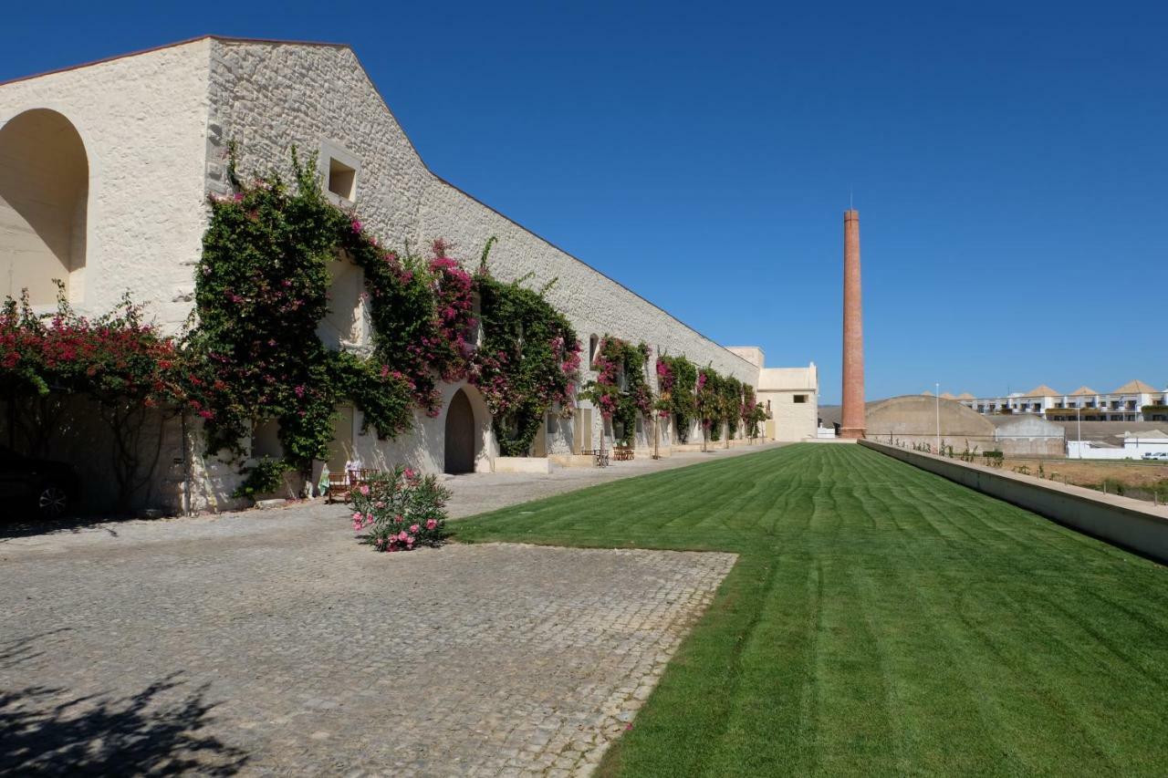 Flattered To Be In Algarve Apartment Tavira Exterior photo